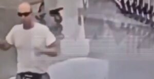 Tourist hits Iranian Infant