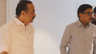 Congress divided on supporting Pinarayi